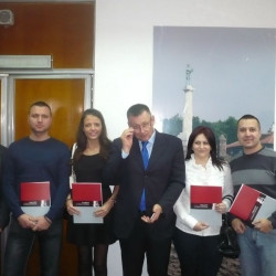 Studenti Visokosk jed iz Sapca sa predmetnim profesorom