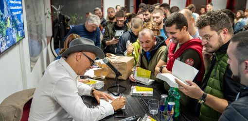 esmeralda 973 2023 42